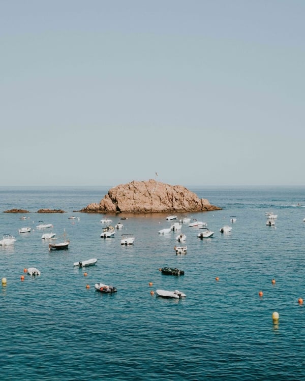 Small boats out on the water